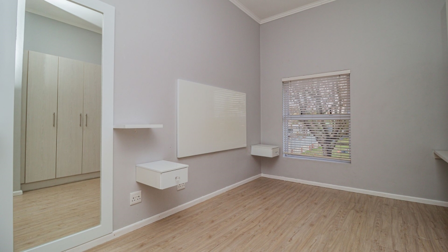 To Let 2 Bedroom Property for Rent in Claremont Western Cape